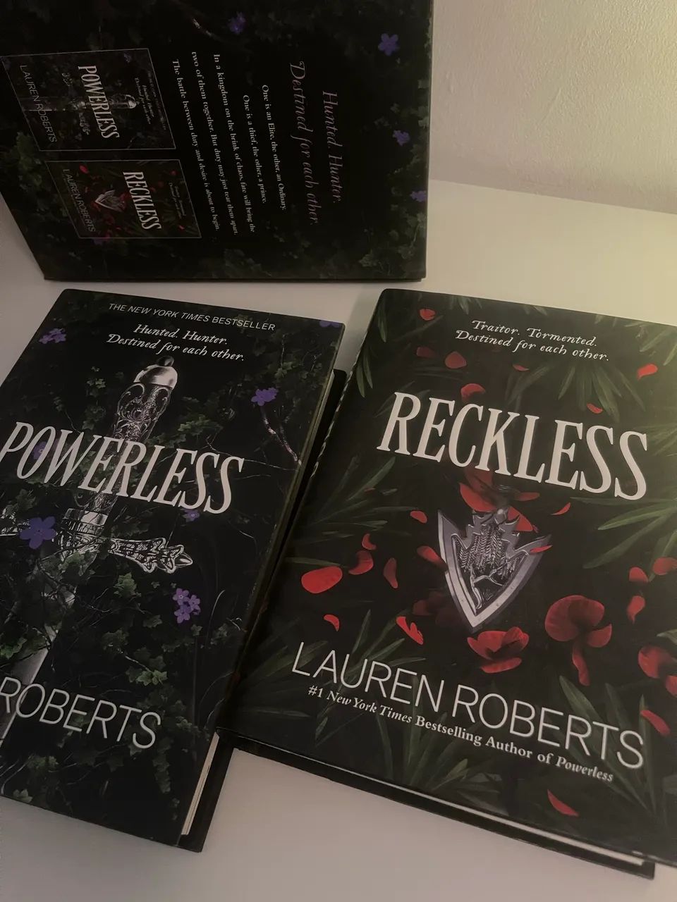 Powerless e Reckless Box de capa dura - Foto 3