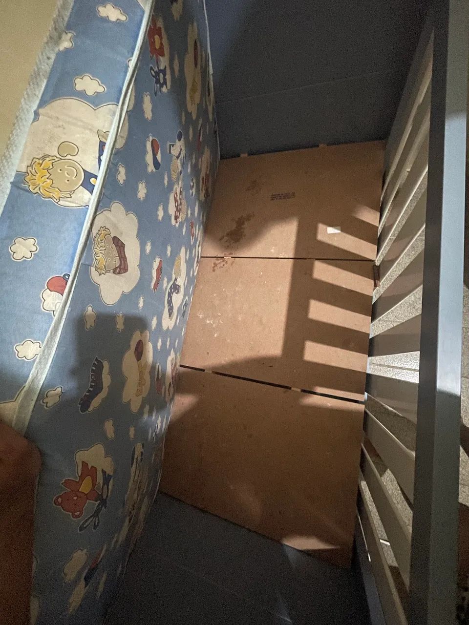 2-in-1 Crib Converts to Bed465548222011822081