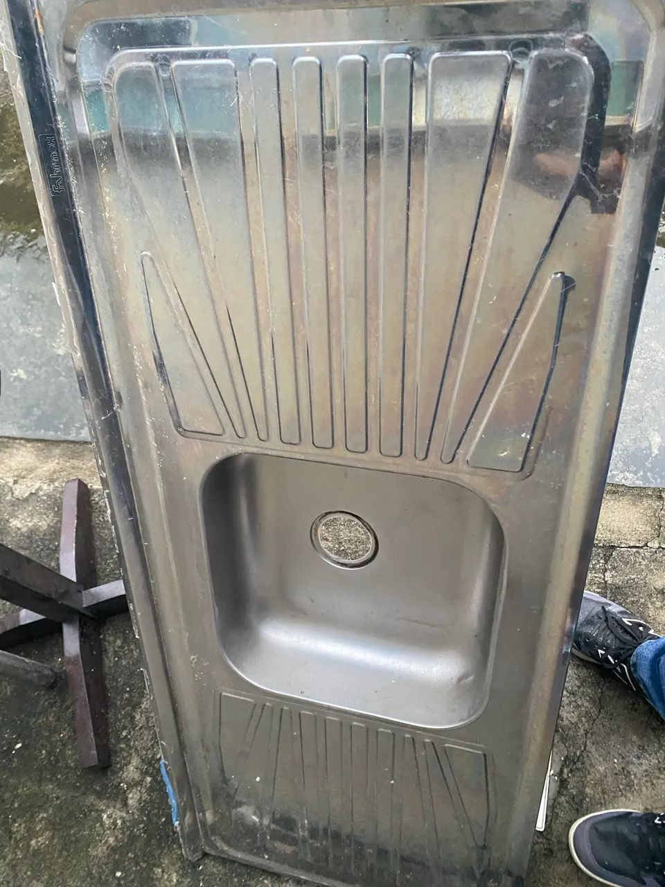 Vendo bancada com pia de inox  - Foto 4