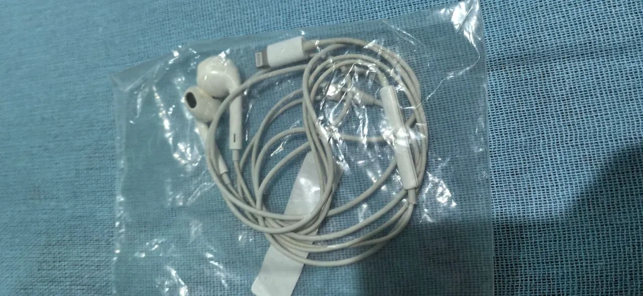 Fone antigo do iPhone  - Foto 3