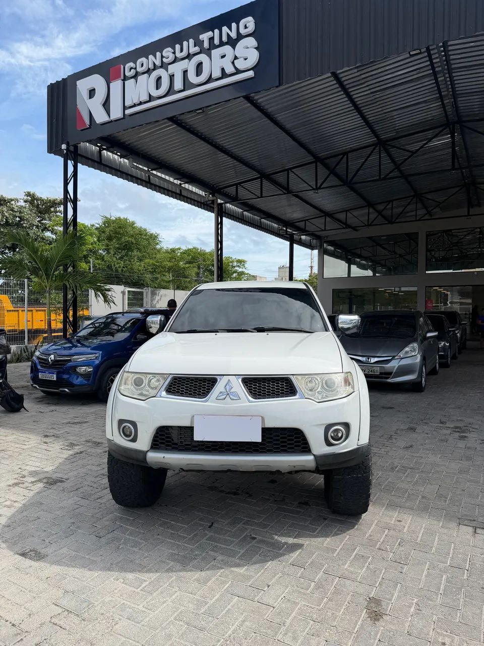 Mitsubishi L200 2013