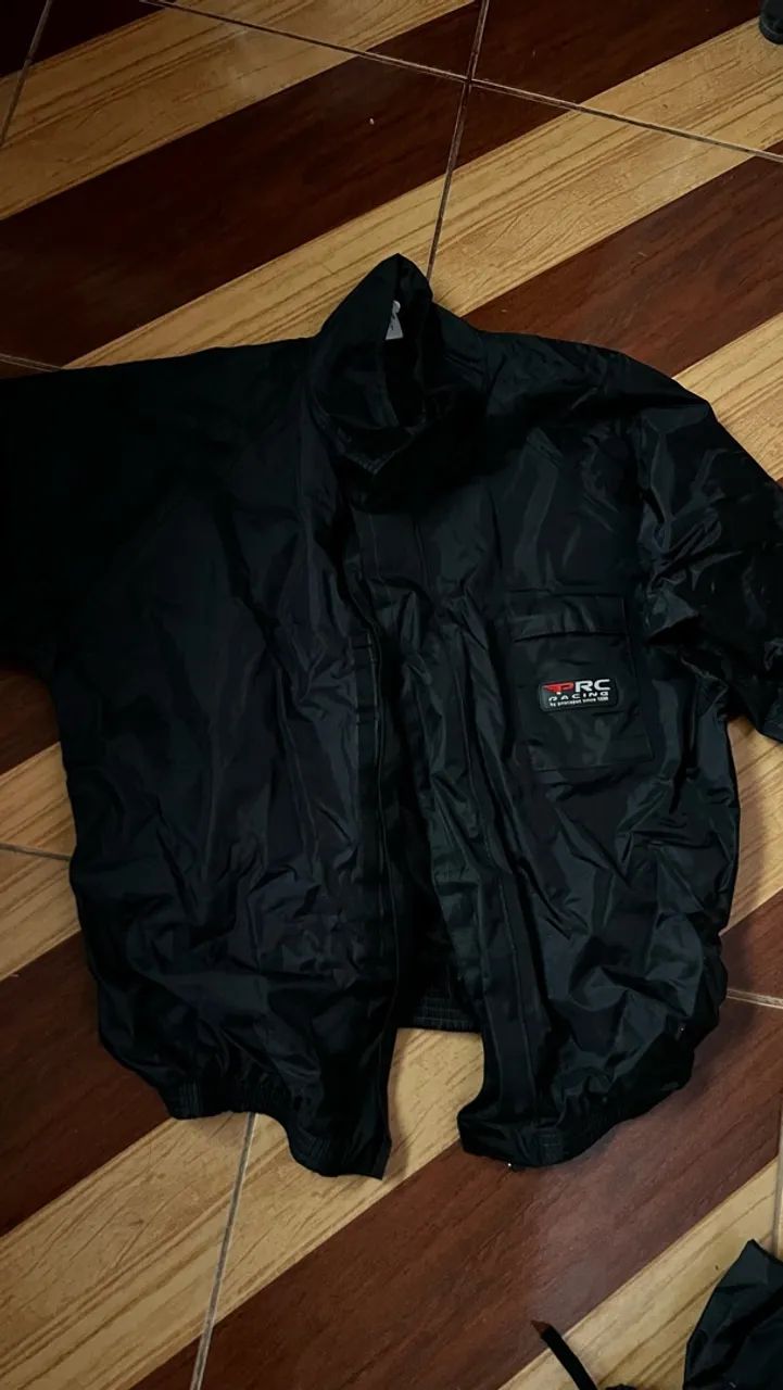 Vendo capa de chuva com galochas  - Foto 2