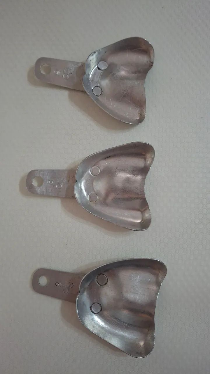 Conjunto de moldeiras para desdentados totais TT e AG - Foto 4
