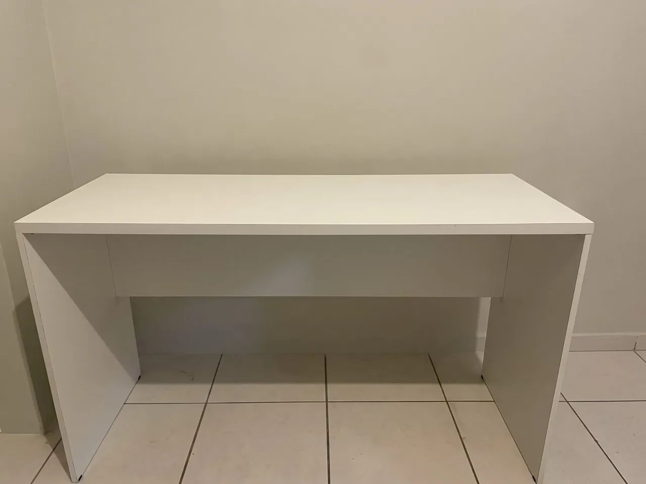 Mesa Branca em MDF 150x55x77 cm - Foto 2