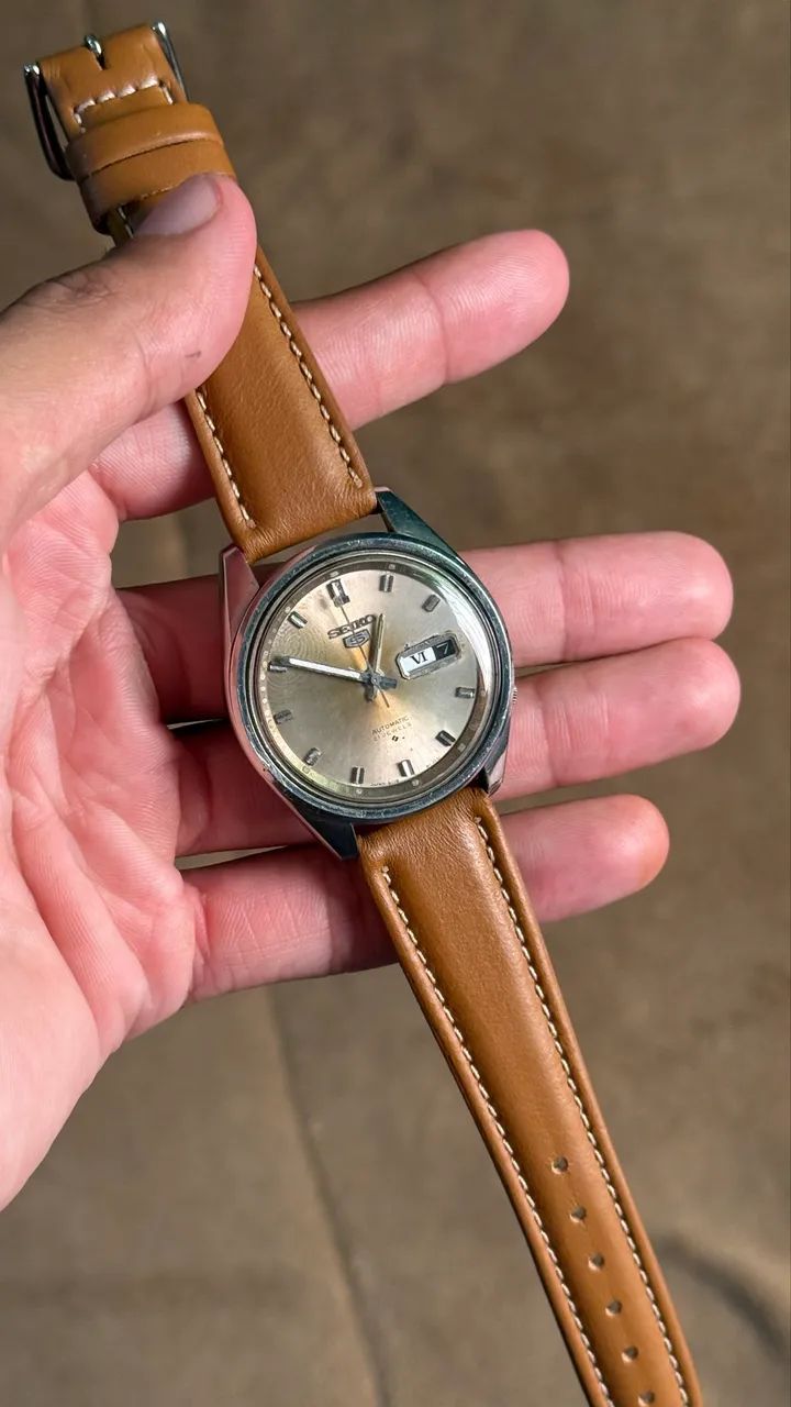 Relógio seiko 5 automático vintage original com pulseira de couro e mostrador em romano - Foto 5