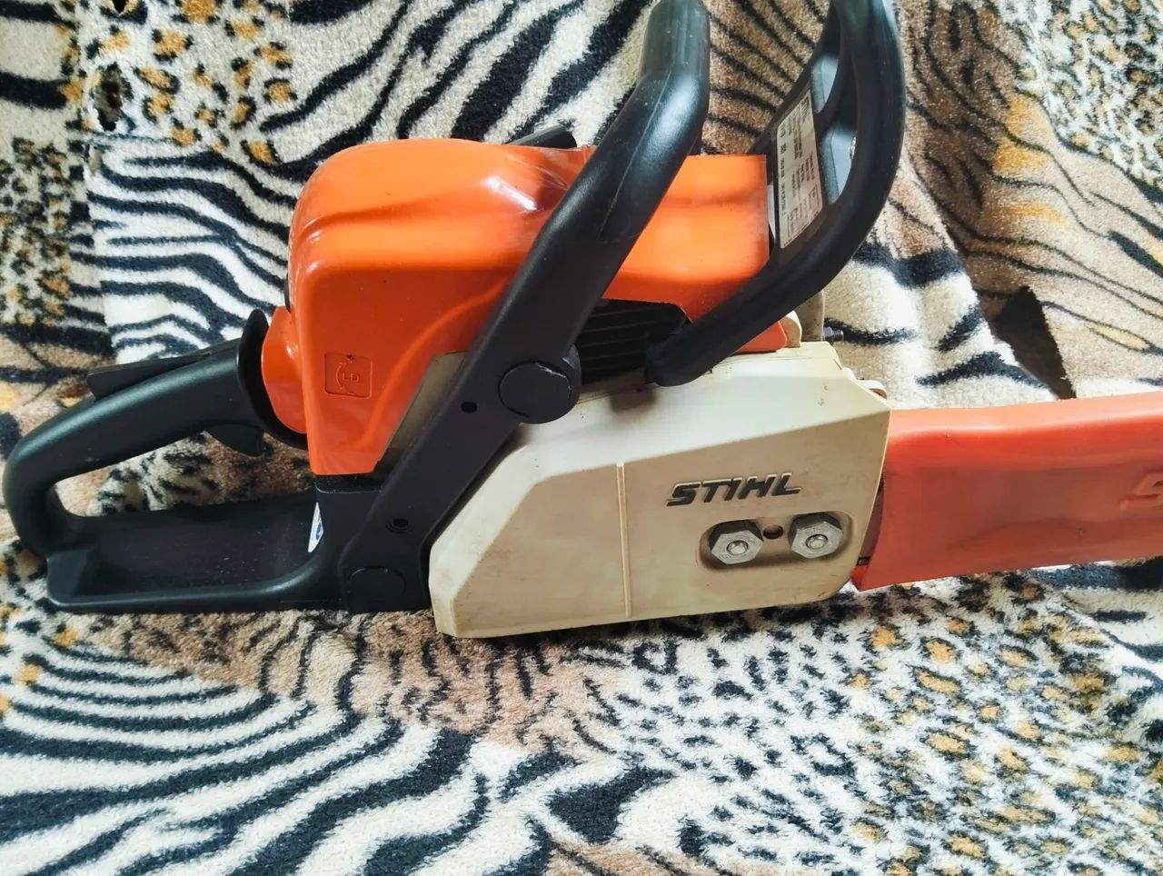 Vende-se esse motoserra da sthil original  - Foto 5