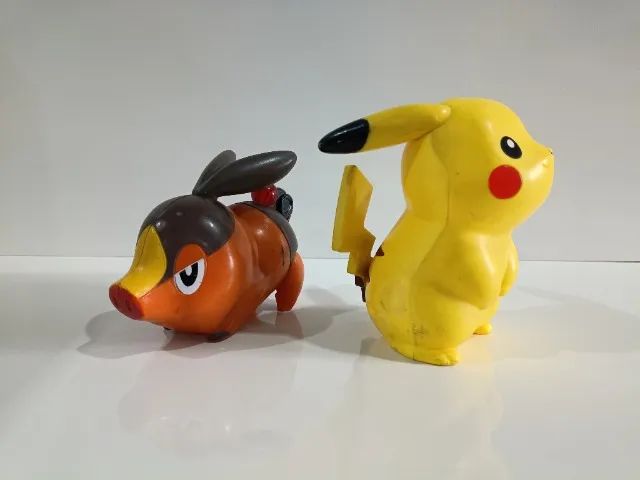 Kit de bonecos Pikachu e Tepig de 2012 - Mc Donald´s - Foto 2