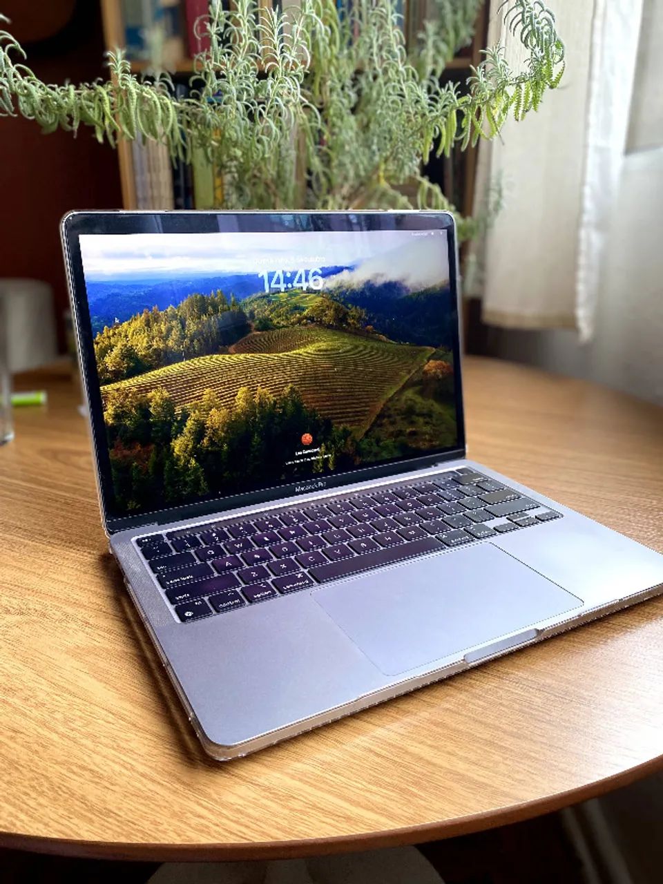 Apple MacBook Pro 13インチ2020 M1チップ　512GB Apple MacBook Pro 13 polegadas, 2020 chip M1 SSD de 512GB 8GB de