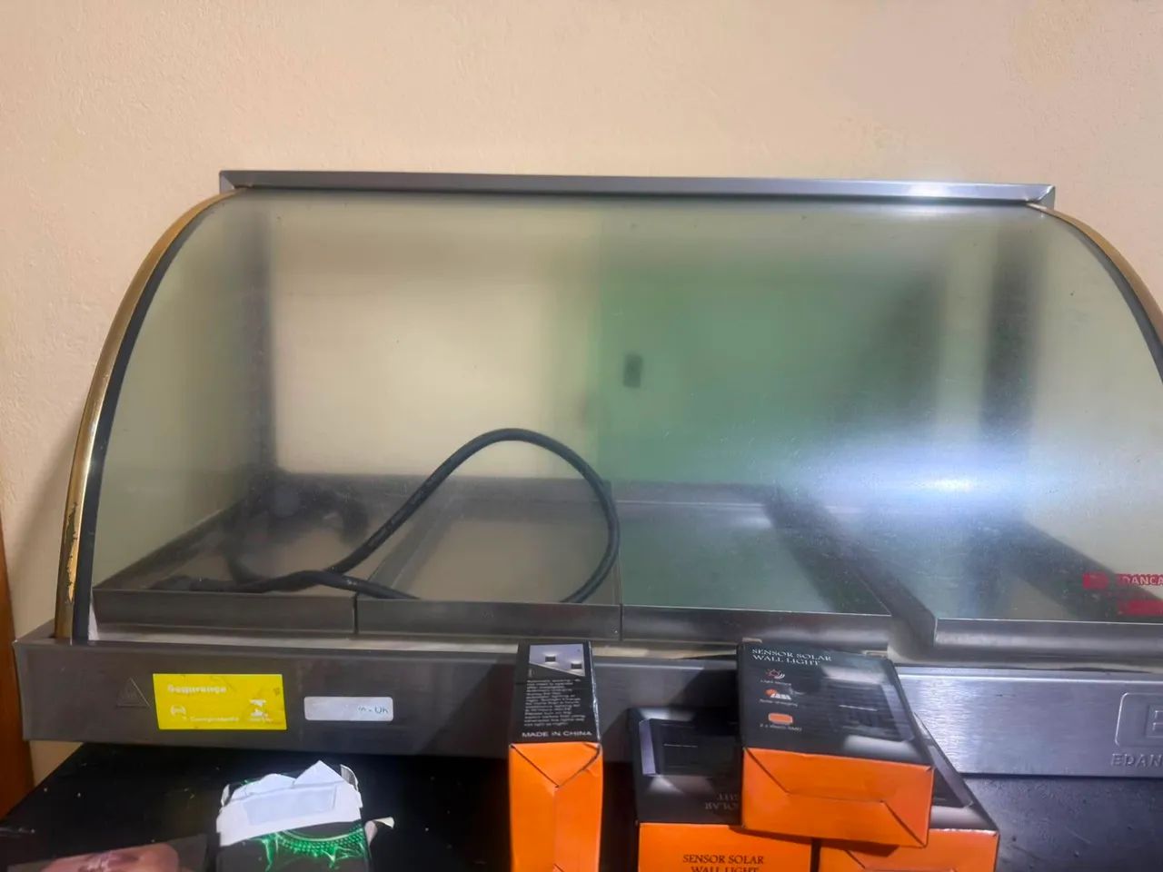 Vendo estufa de salgados.