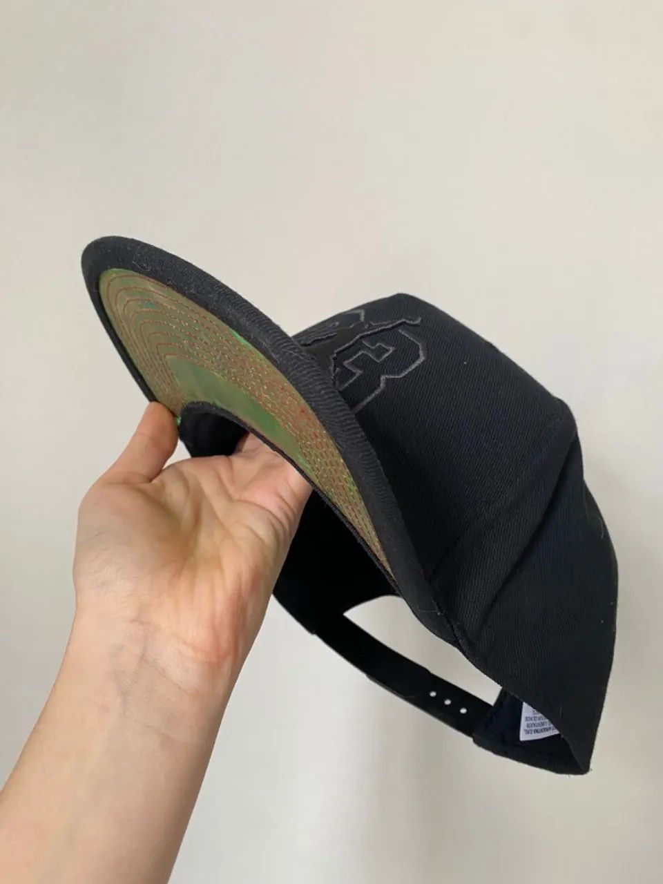 boné jordan preto holográfico único - Foto 4