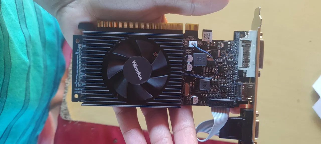  Vende-se GT 210 