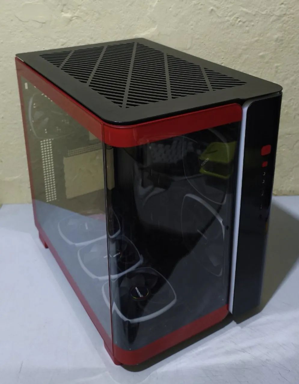 Gabinete Montech King 95 Pro
