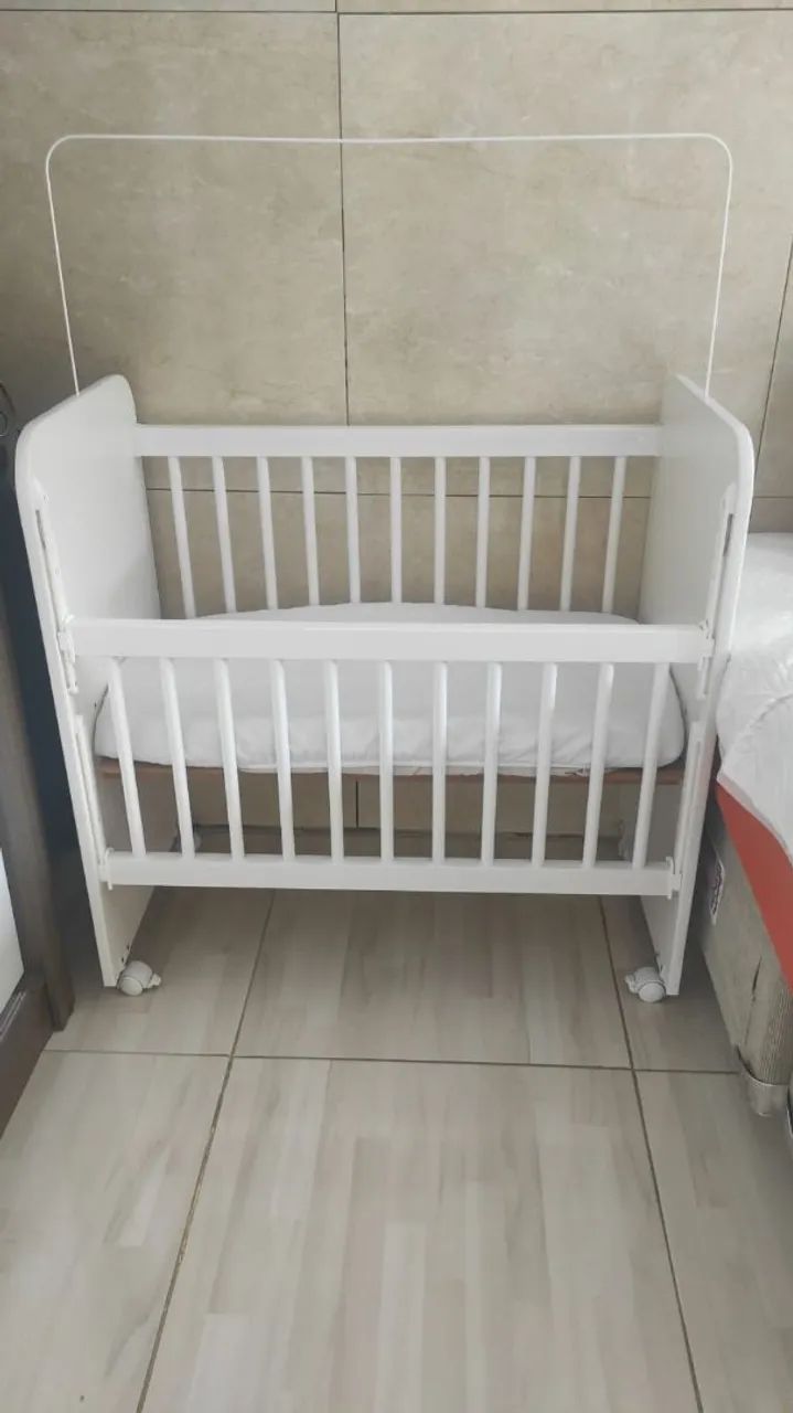 Mini Berço c/ Grade Móvel + Colchão, mosquiteiro e lençol 