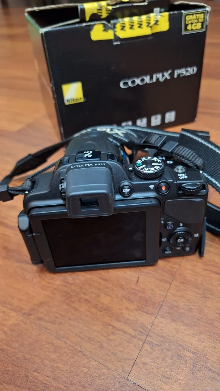 coolpix p520