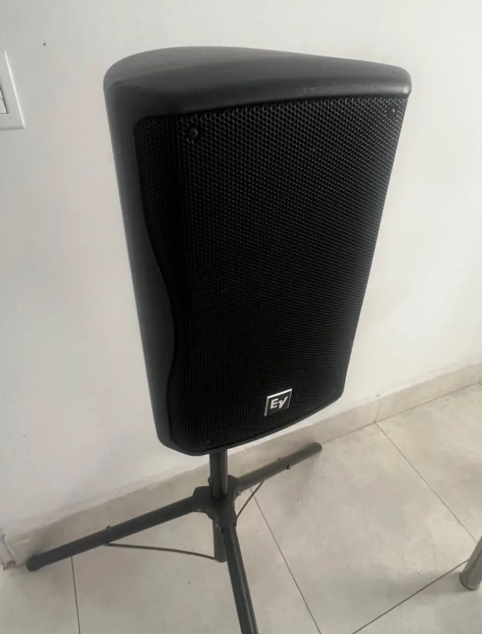 par de caixa ativa Eletro voice EV com capa de protecao - Foto 2