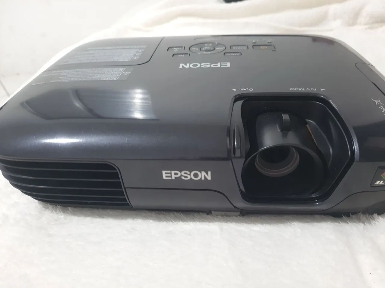 Projetor Epson PowerLite S8+ Com Bolsa original(Lâmpada 1130h) - Foto 3