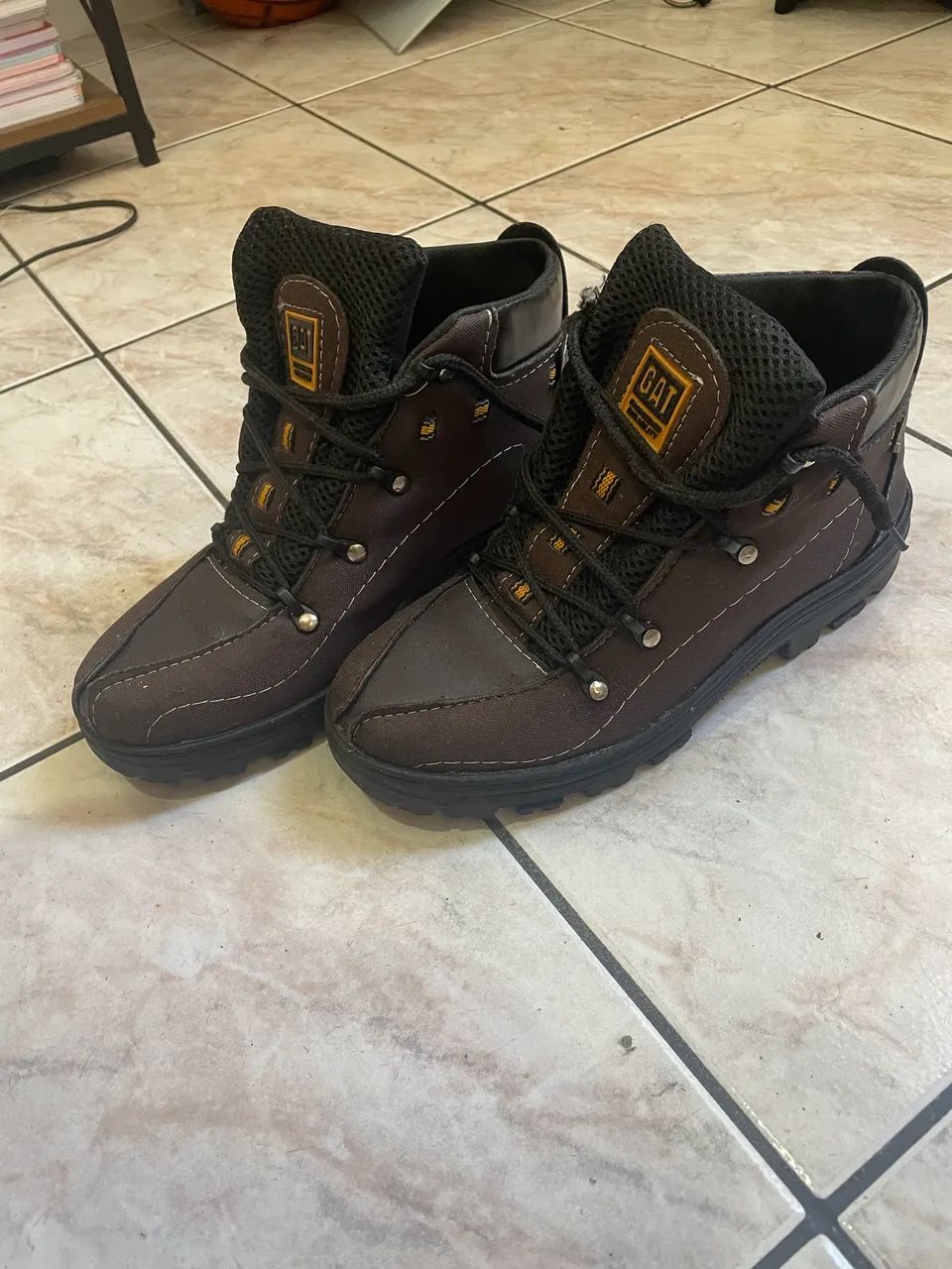 Bota CAT 39