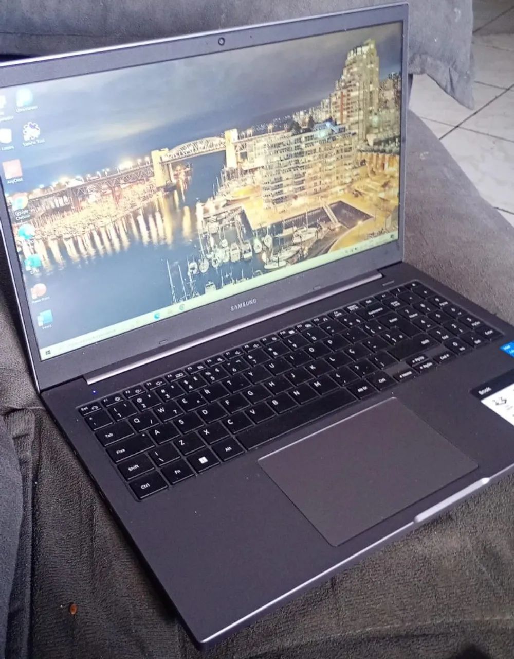 Notebook Samsung Book 550XDA Intel Celeron 8GB RAM 15.6" Windows 10 - Foto 2
