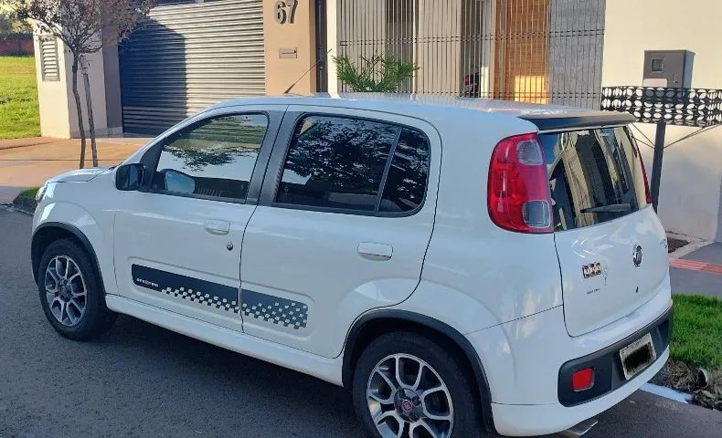 Fiat Uno Sporting 1.4 EVO Fire Flex 8V 4P 2013 - Foto 4