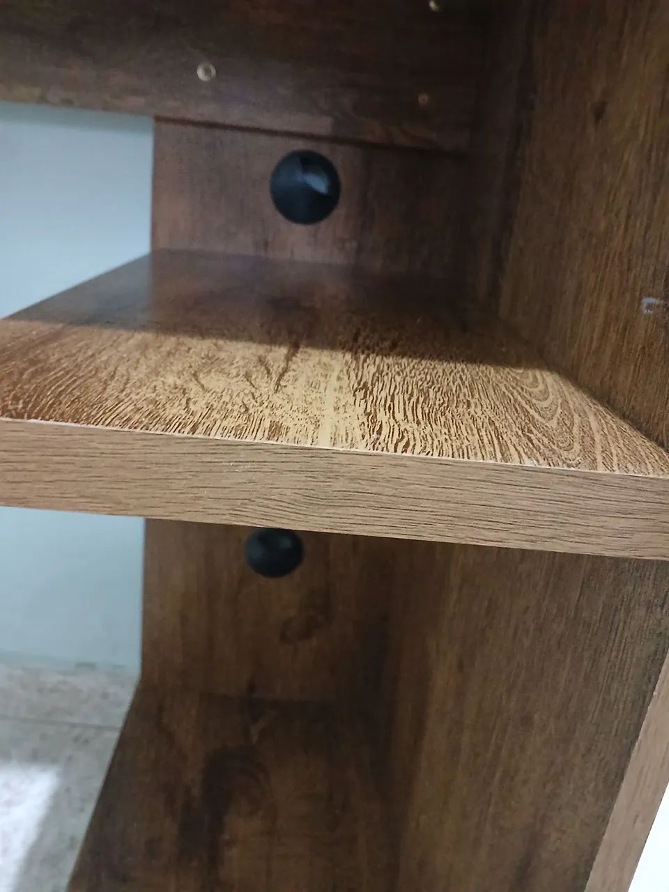 Mesa Escrivaninha home Office com nichos Patrimar  - Foto 5