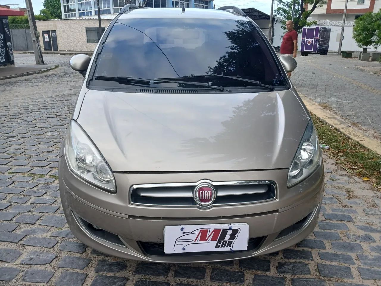 Fiat Idea Attractive 1.4 Fire Flex 8V 5P 2015 - Foto 2