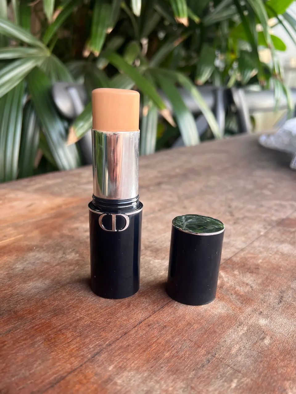 Base Dior