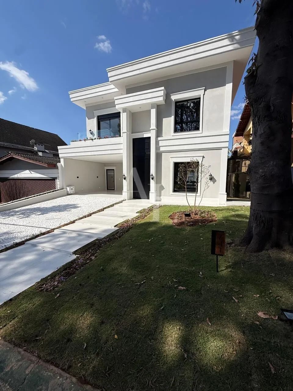 Casa totalmente reformada e nunca habitada após reforma com 4 suítes bem localizada - Alph - Foto 3