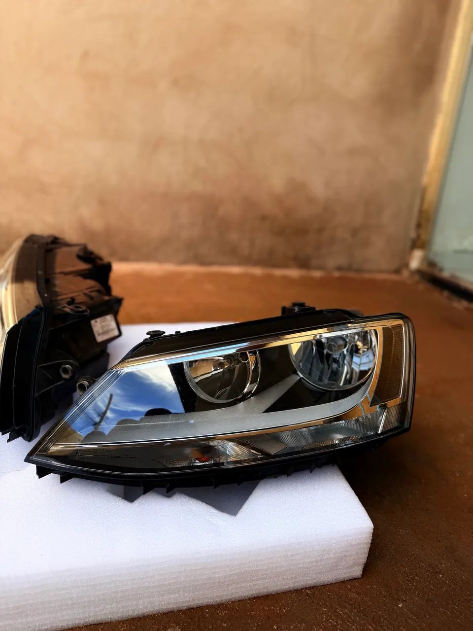 Par de farol jetta 2012 em diante original VW - Foto 2