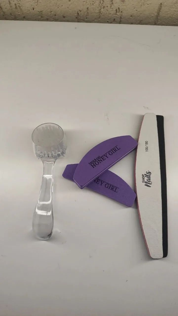 Kit de Lixas e Escovas para Unhas