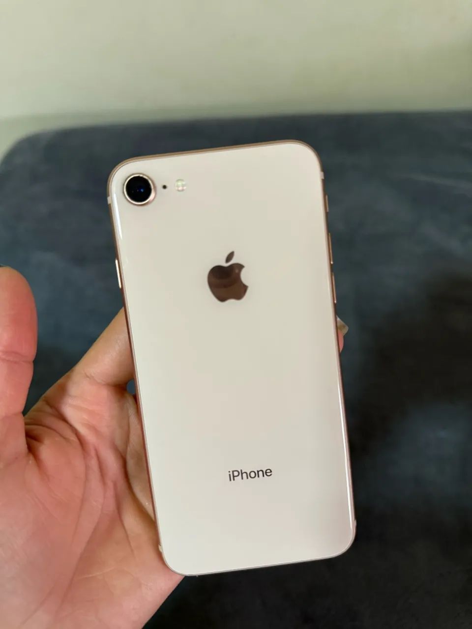 iPhone 8