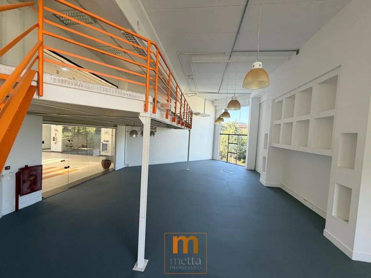 Sala comercial à venda no Saco Grande: espaço estratégico para crescer - Foto 4