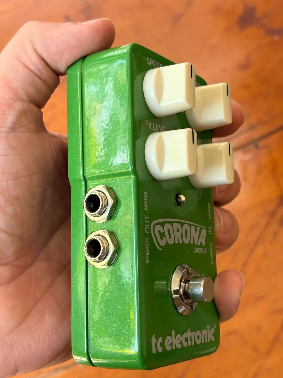 Pedal De Chorus Tc Electronic Corona Guitarra - Instrumentos