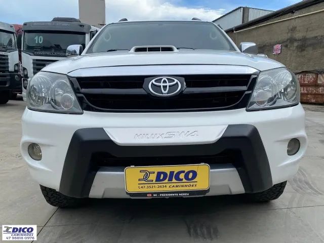 Toyota Hilux SW4 SRV 4x4 2008  - Foto 2