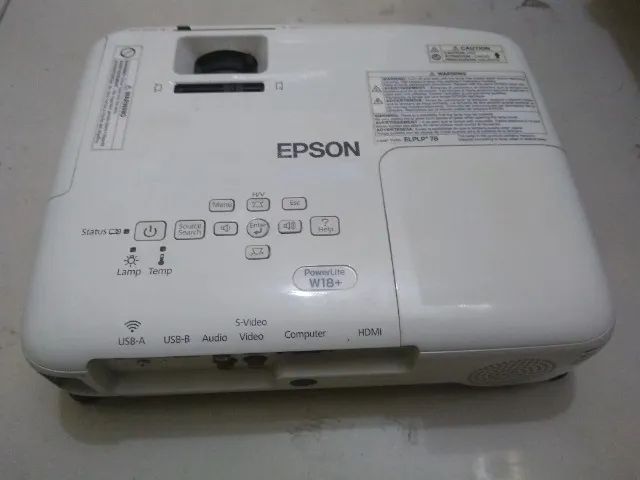  Projetor Epson  Powerlite W18+ H550A -3000 lumes-wirelles-super novo