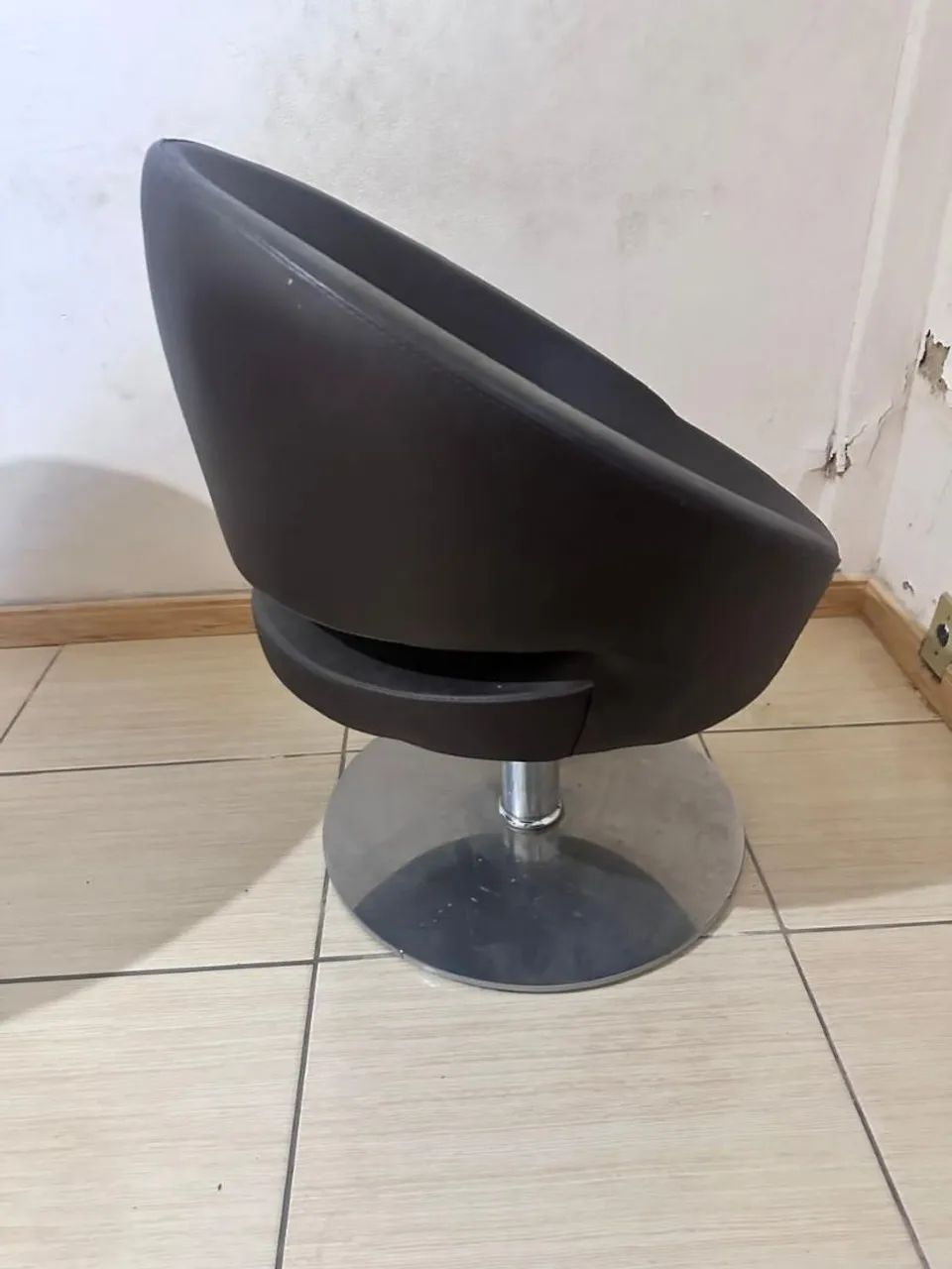Cadeira praticamente  nova. - Foto 2