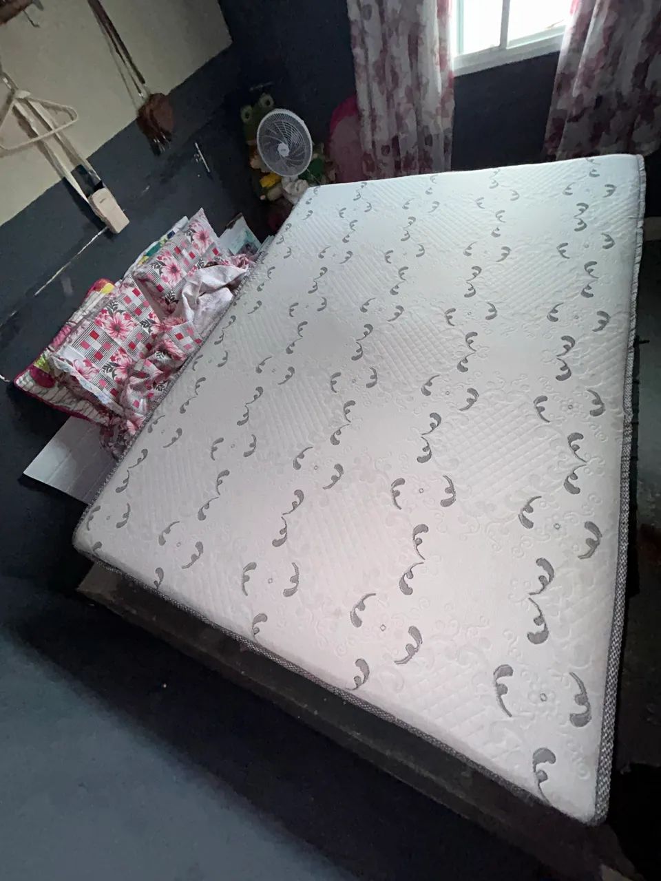 Vendo Cama Box Casal extremamente boa  - Foto 2
