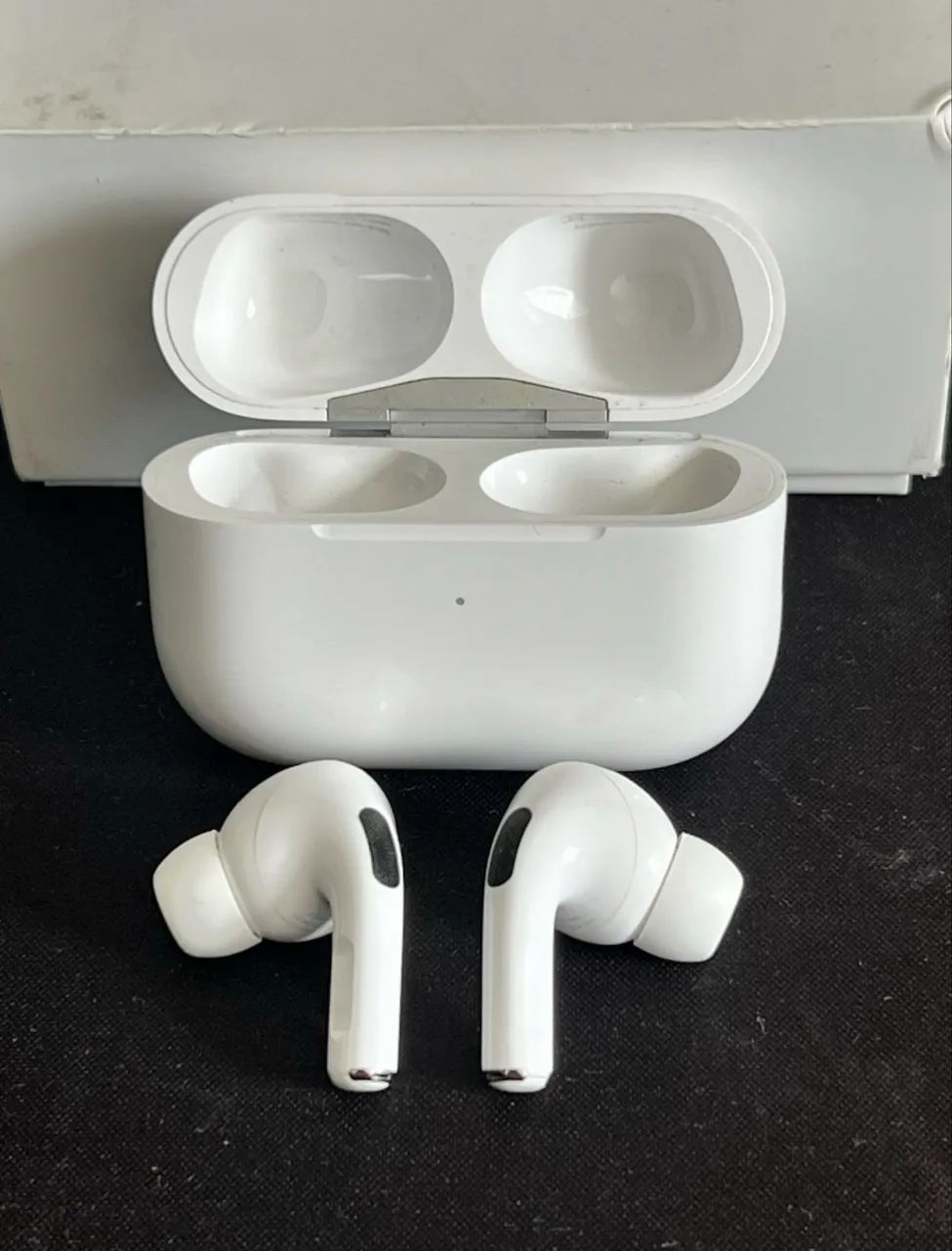 Apple AirPods Pro 2º Geração - USB-C - Fones de Ouvido - Vila Rica Apple AirPods Pro 2º Geração - USB-C - Fones de Ouvido - Vila Rica