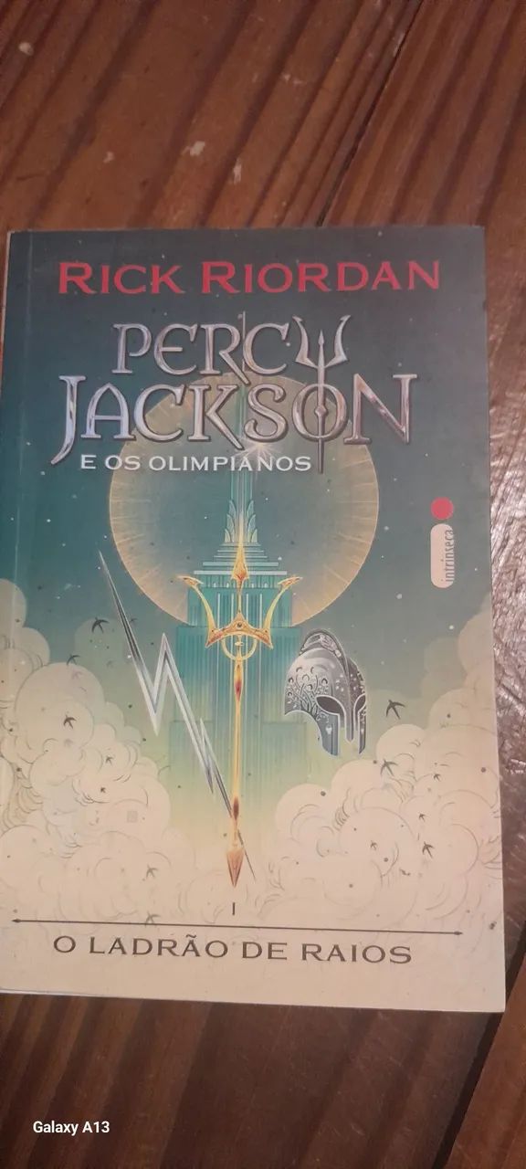 Livro percy jackson Vol 1 e 2 - Foto 3