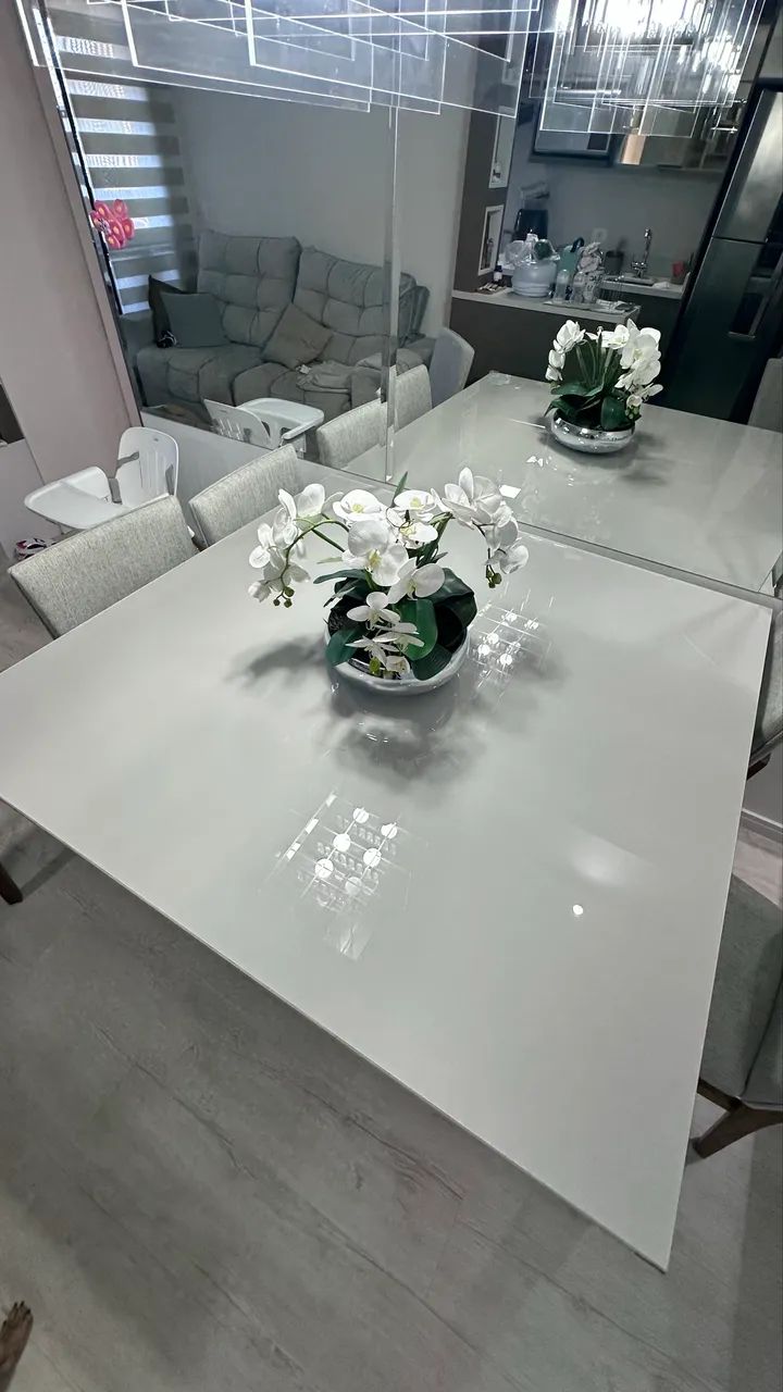 Linda mesa quadrada para 8 lugares - Foto 2