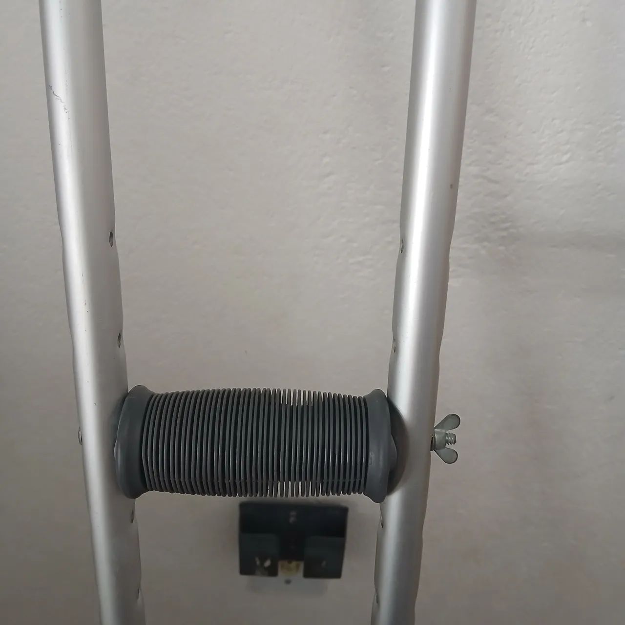 Vendo muletas semi nova ! - Foto 4