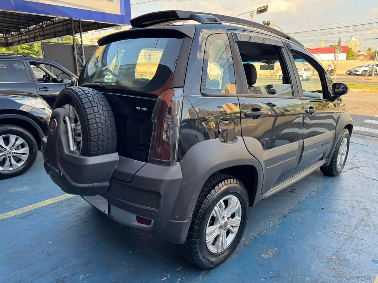 Fiat Idea Adv./ Adv.lock.dualogic 1.8 Flex 5P 2014 - Foto 4