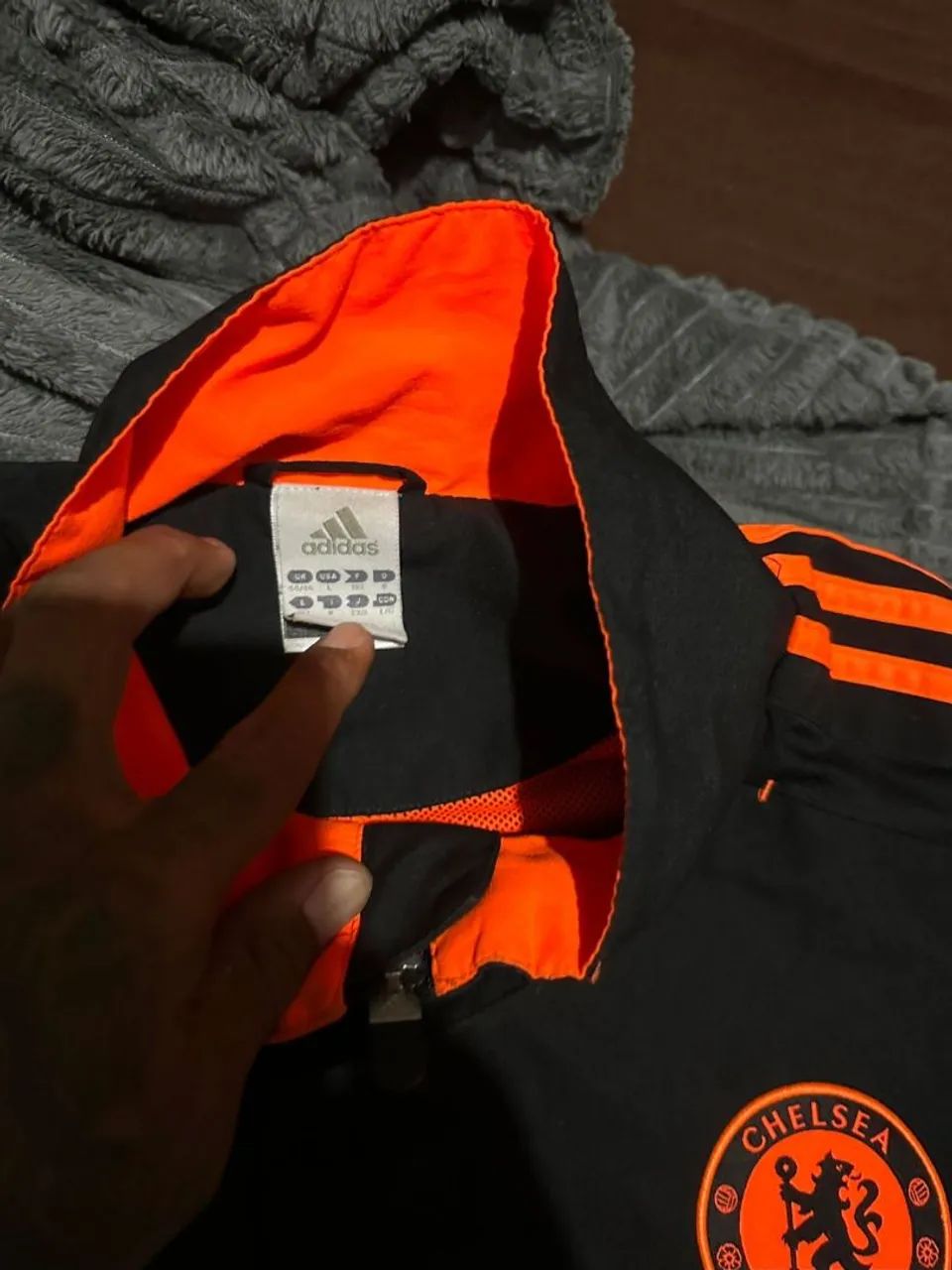 Vendo blusa da adidas 230.00$