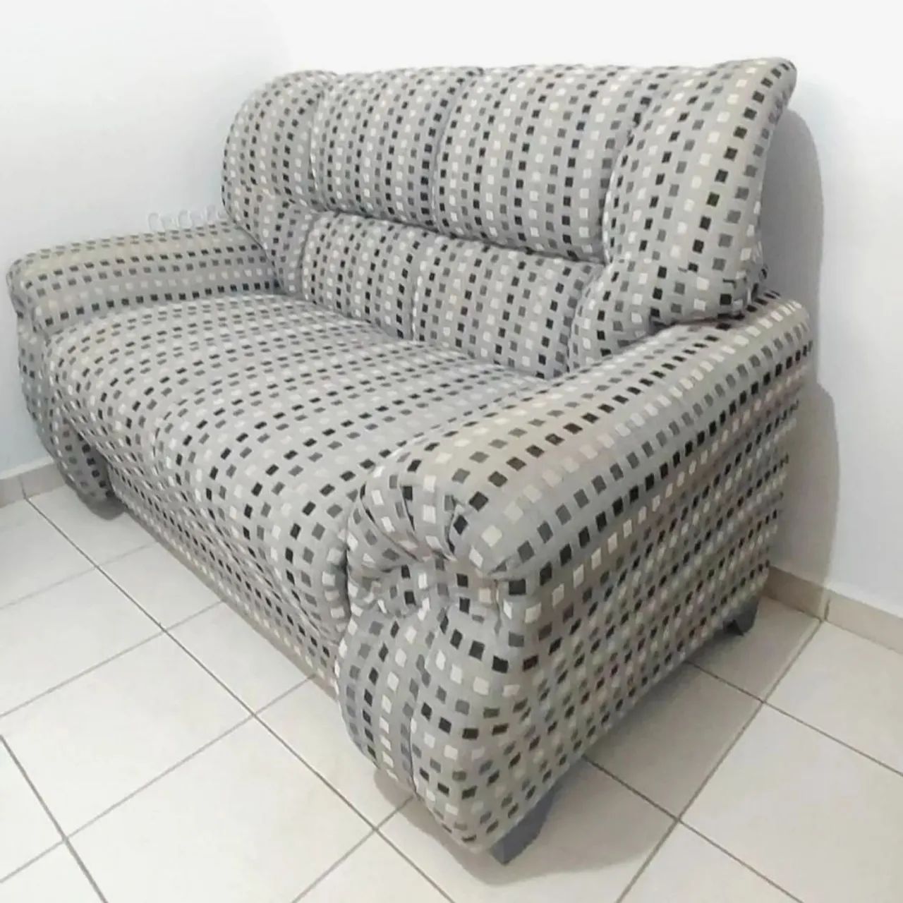 Conjunto de sofás de 2 e 3 lugares, confortável e espaçoso - Foto 5