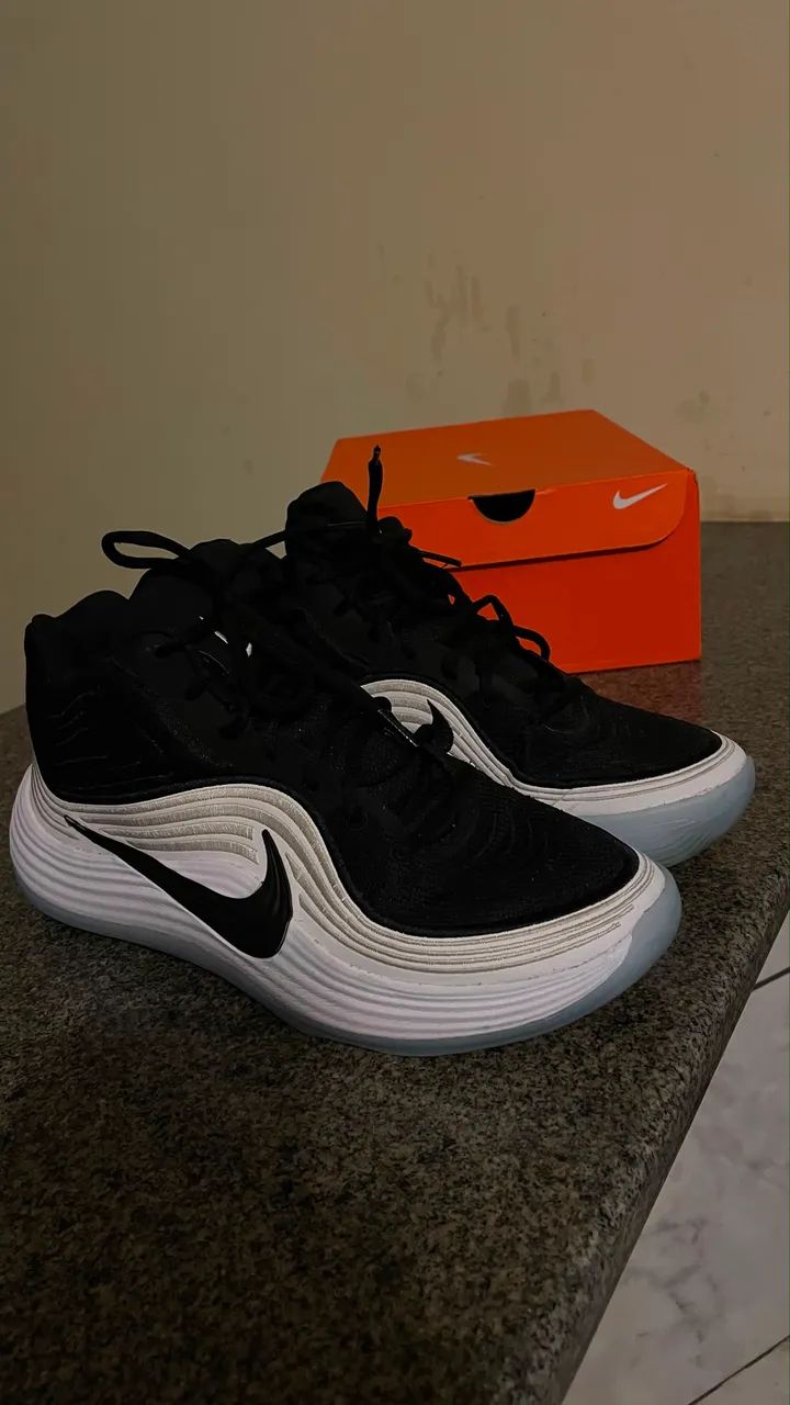 Tênis Nike precision 8 