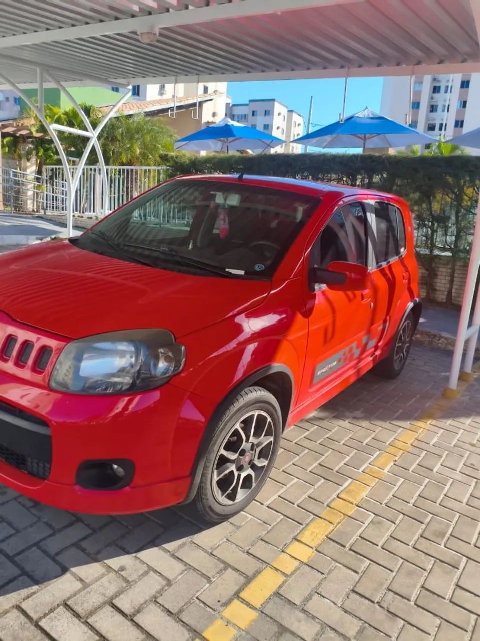 Fiat Uno Sporting 1.4 EVO Fire Flex 8V 4P 2012
