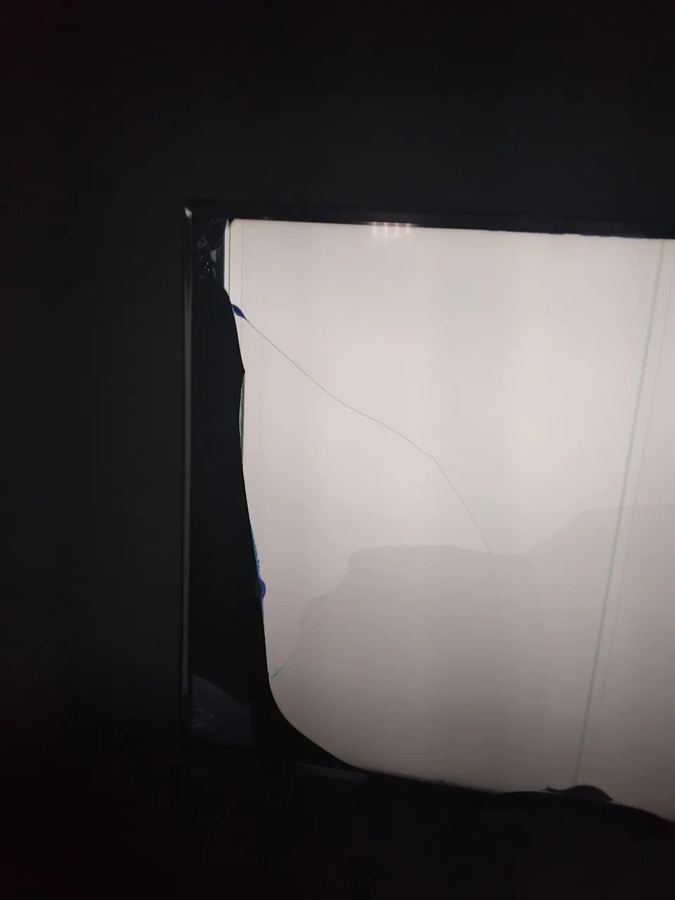 TV LG 50 POLEGADAS COM TELA QUEBRADA 