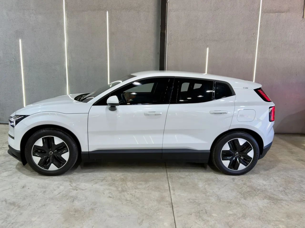 Volvo EX30 E40 Core (elétrico) 2025 - Foto 2