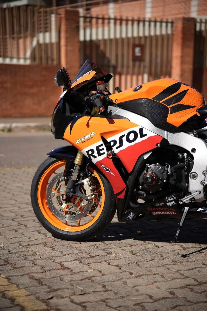 Honda 1000 RR Fire Blade 2013 - 1516427705 | OLX