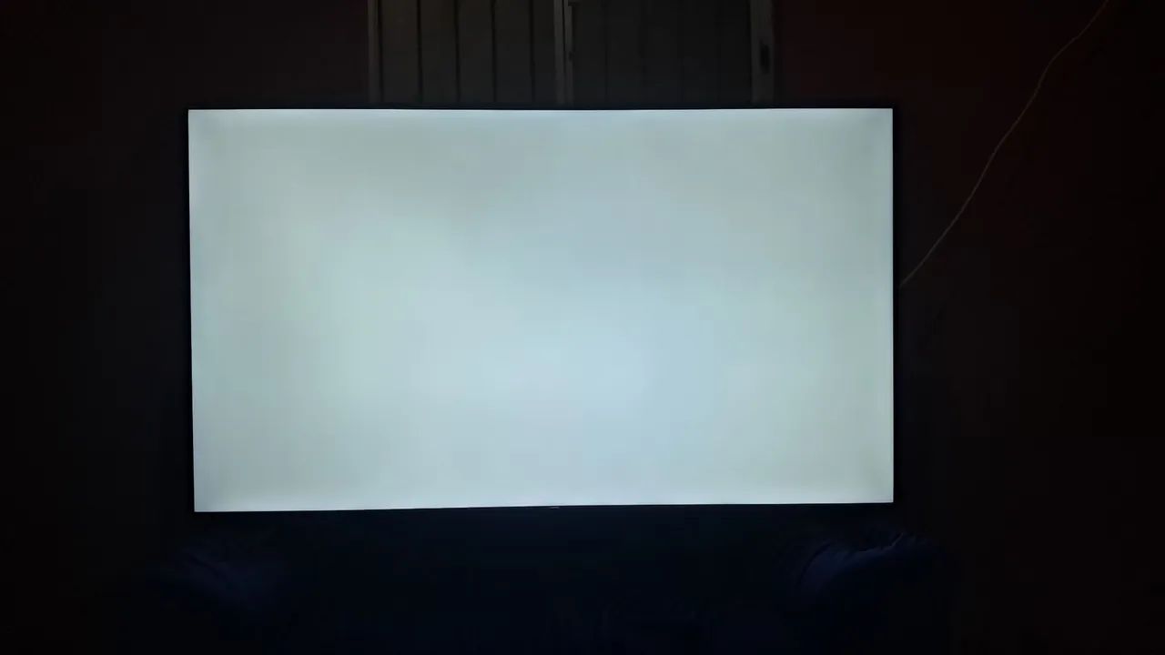 Vendo uma LED TV de 58 polegadas da marca PHILIPS, ela está com defeito, mais tem concerto - Foto 2