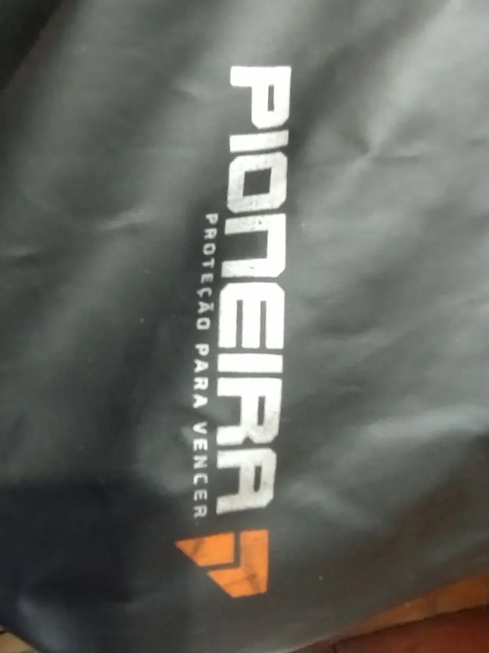 Kit para moto - Baú com suporte de ferro, capacete, roupa chuva - Foto 3